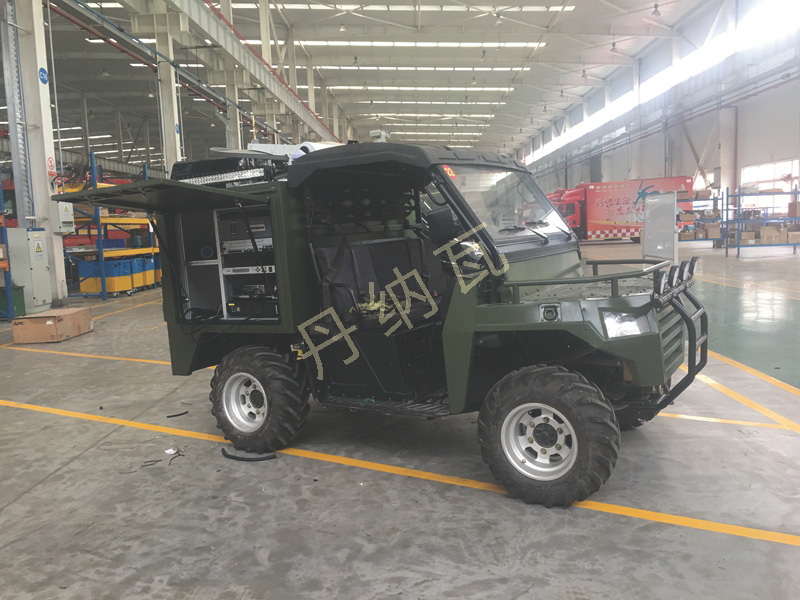 嘉陵全地形通信车