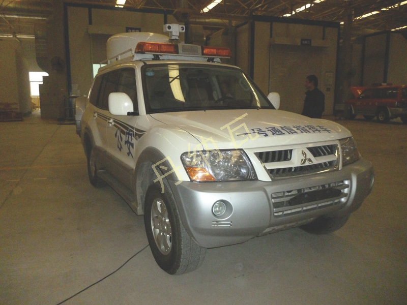 三菱帕杰罗应急指挥车