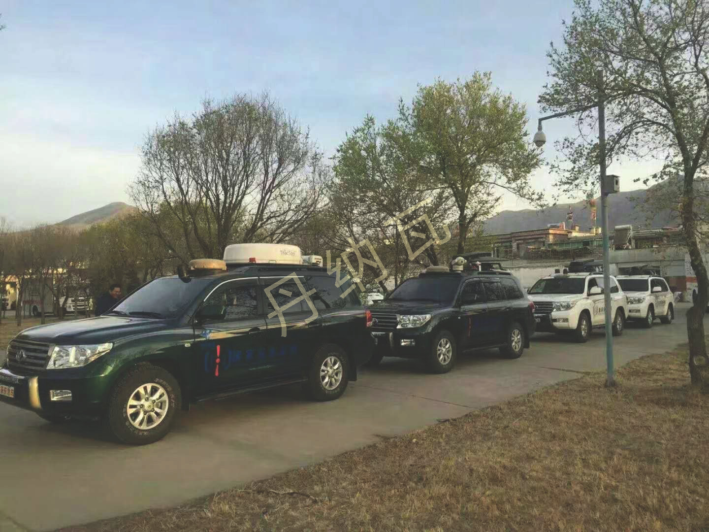 丰田陆地巡洋舰通信车